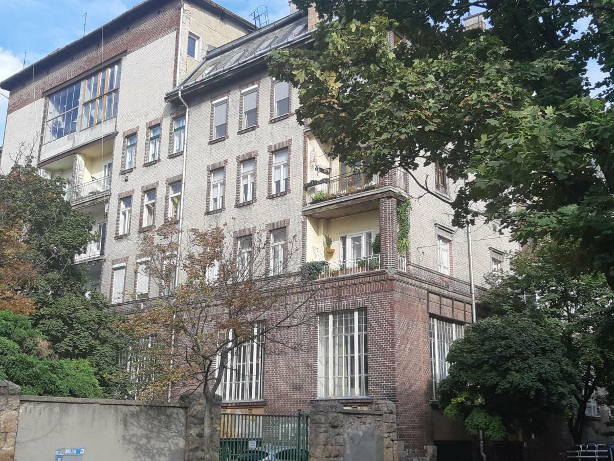 2 Bedroom Apartment Near Heroes Square Budapest Esterno foto