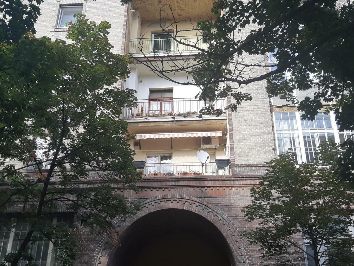 2 Bedroom Apartment Near Heroes Square Budapest Esterno foto