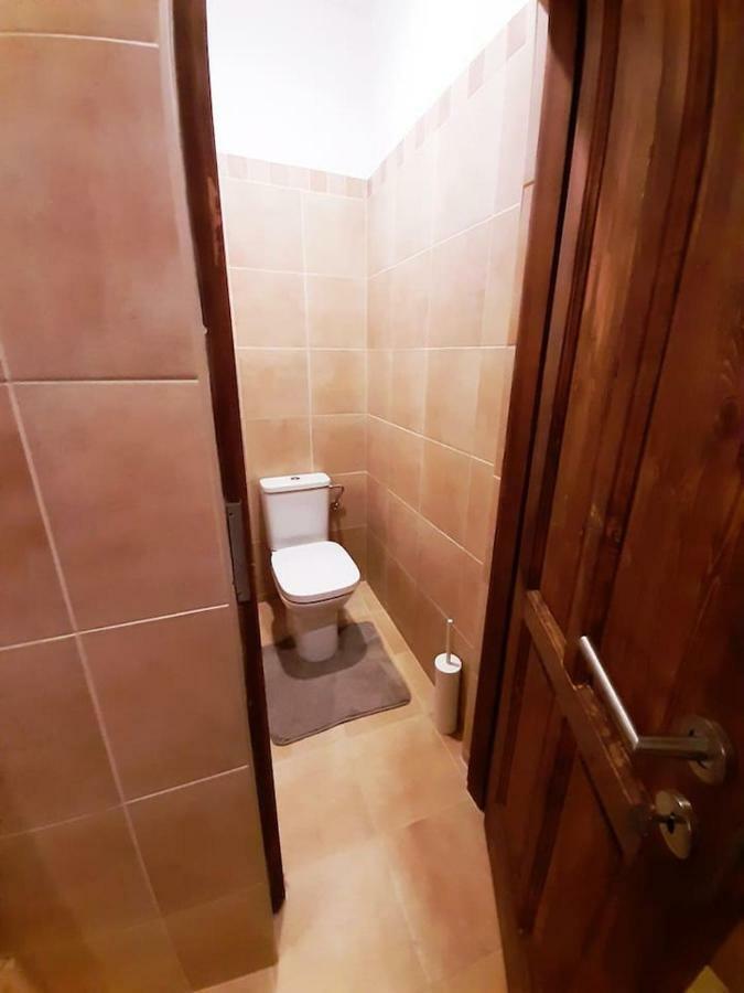 2 Bedroom Apartment Near Heroes Square Budapest Esterno foto